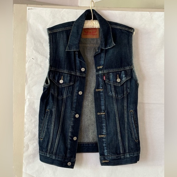 Levi’s Dark Denim Jean Cutoff Trucker Vest sz S - Picture 1 of 7